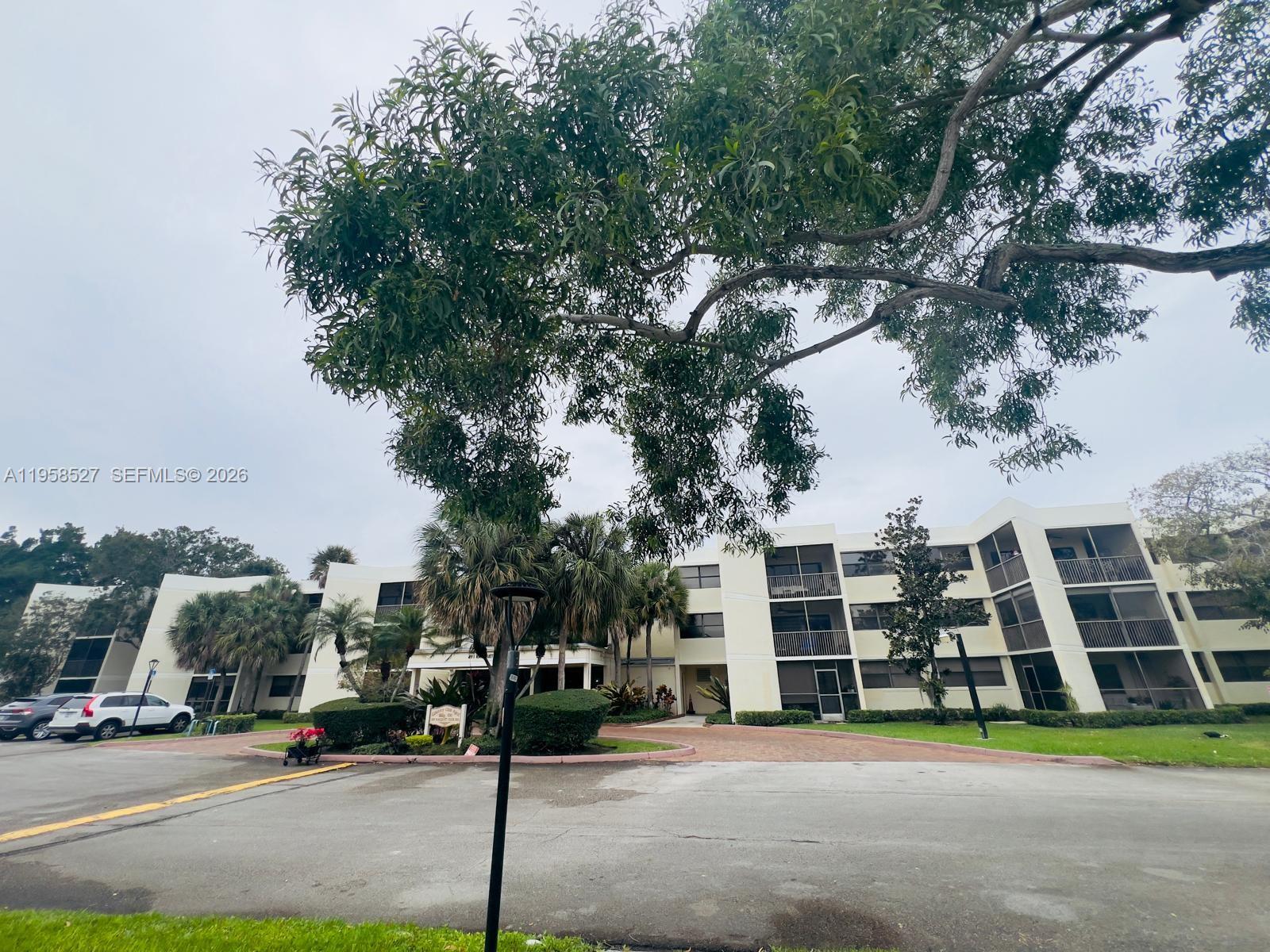 BLDG 130 OF COUNTRY CLUB - Residential