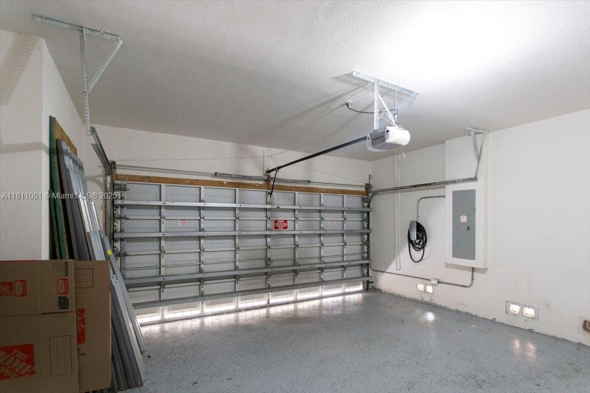 LAKES BY THE BAY KAYE - Residential