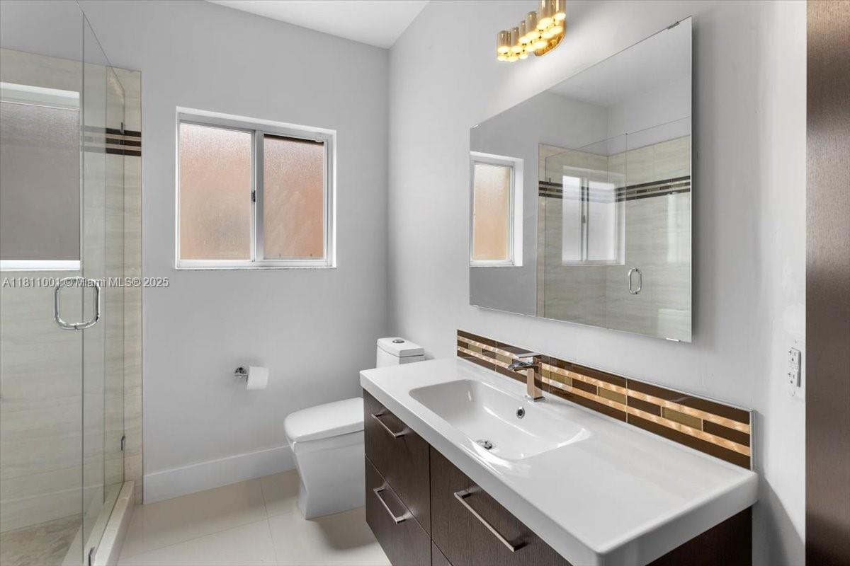 LAKES BY THE BAY KAYE - Residential