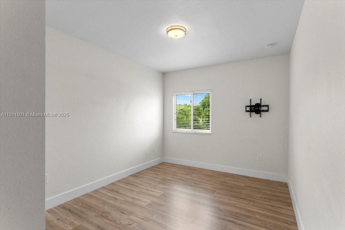 LAKES BY THE BAY KAYE - Residential