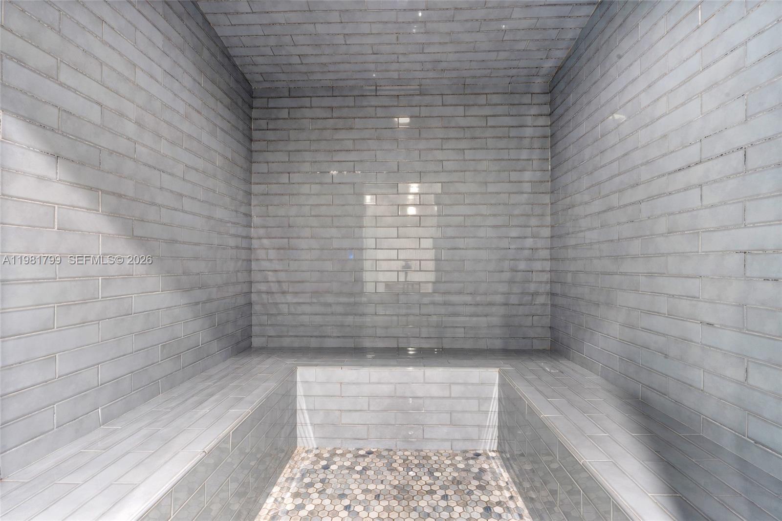 NEO CONDO - Residential