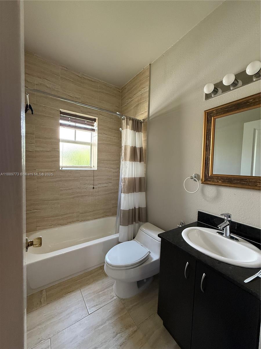 SAPPHIRE SOBE CONDO - Residential Lease