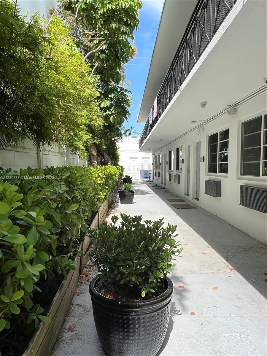 SAPPHIRE SOBE CONDO - Residential Lease