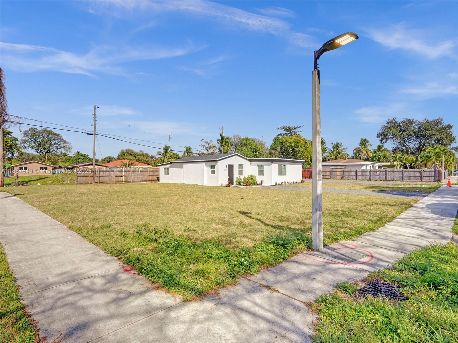 SUN LAND PARK - Land