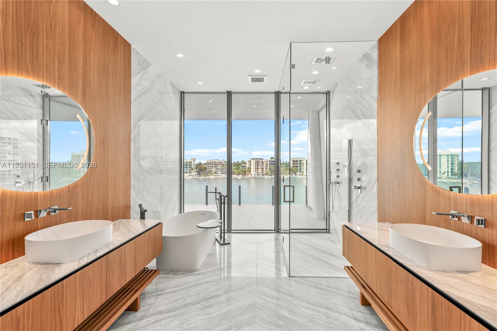 Vita Grove Isle - Residential