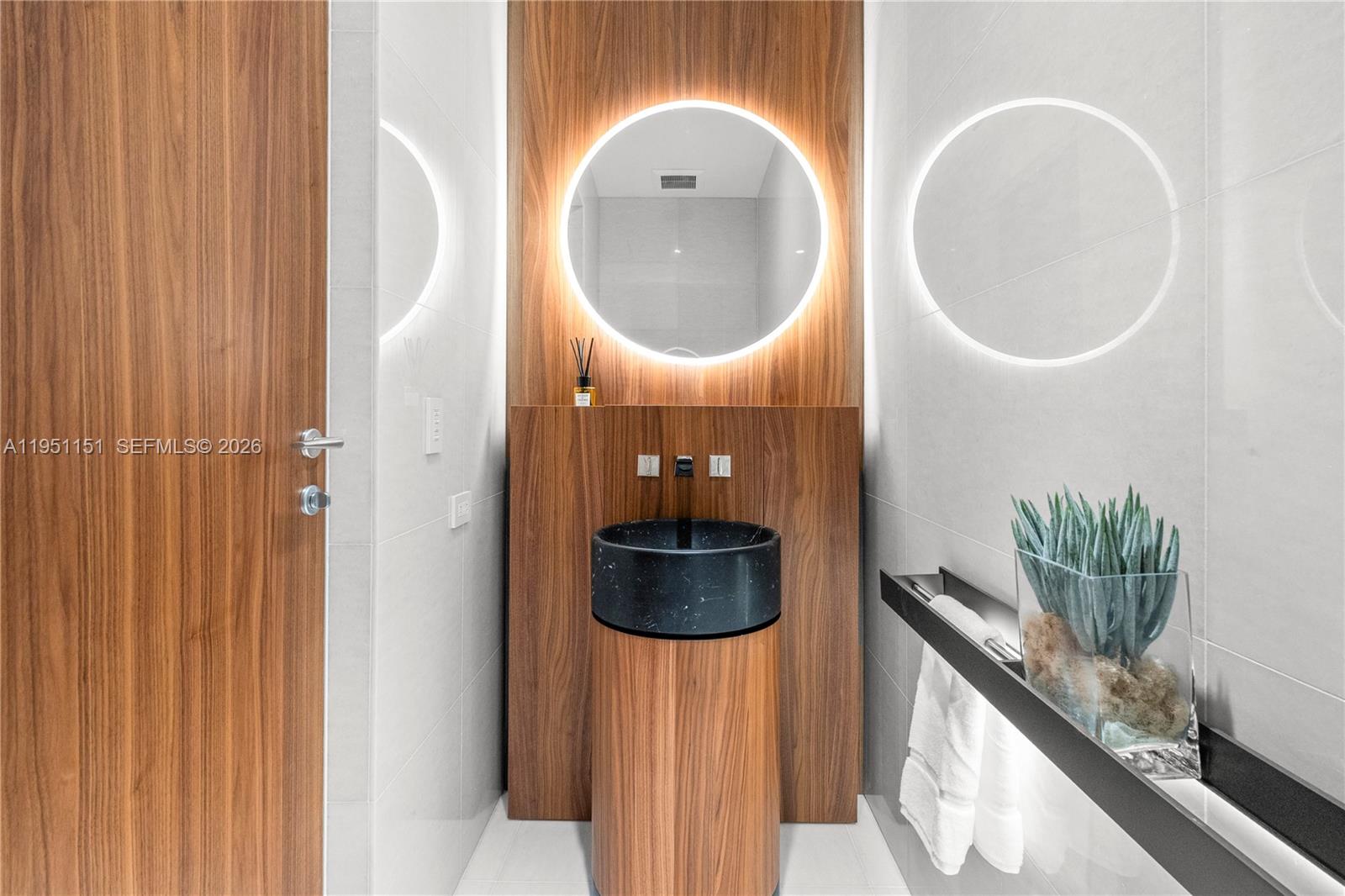 Vita Grove Isle - Residential