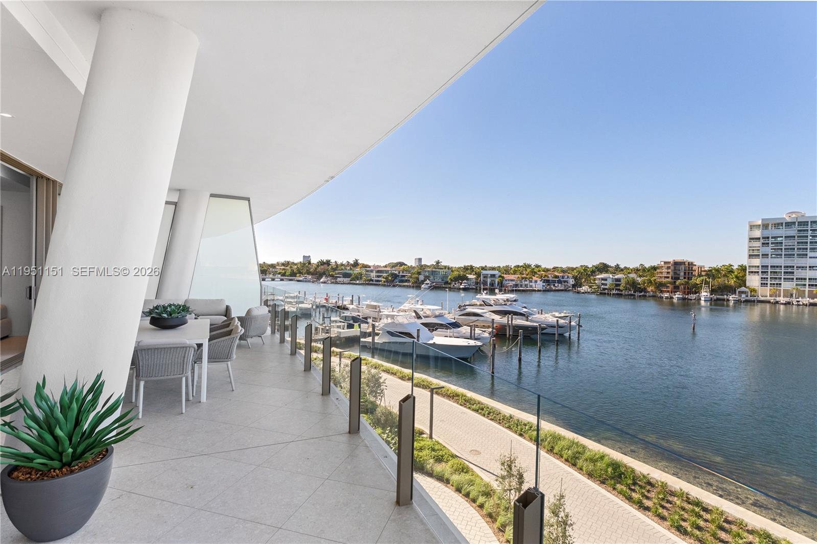 Vita Grove Isle - Residential