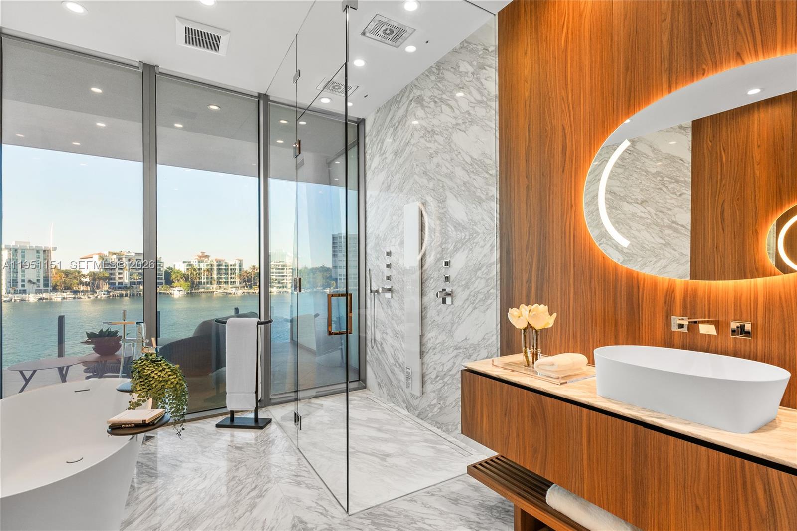 Vita Grove Isle - Residential