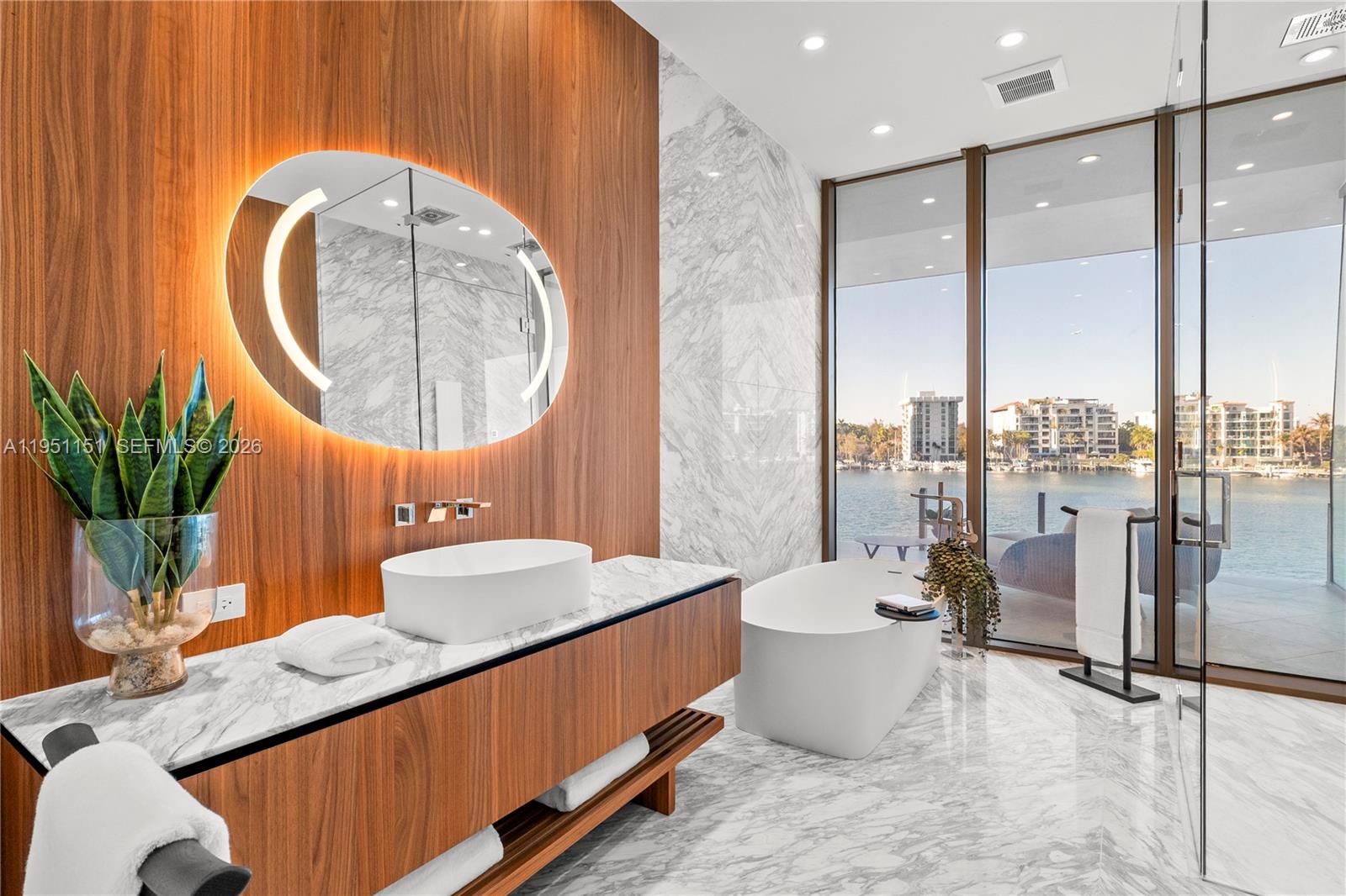 Vita Grove Isle - Residential