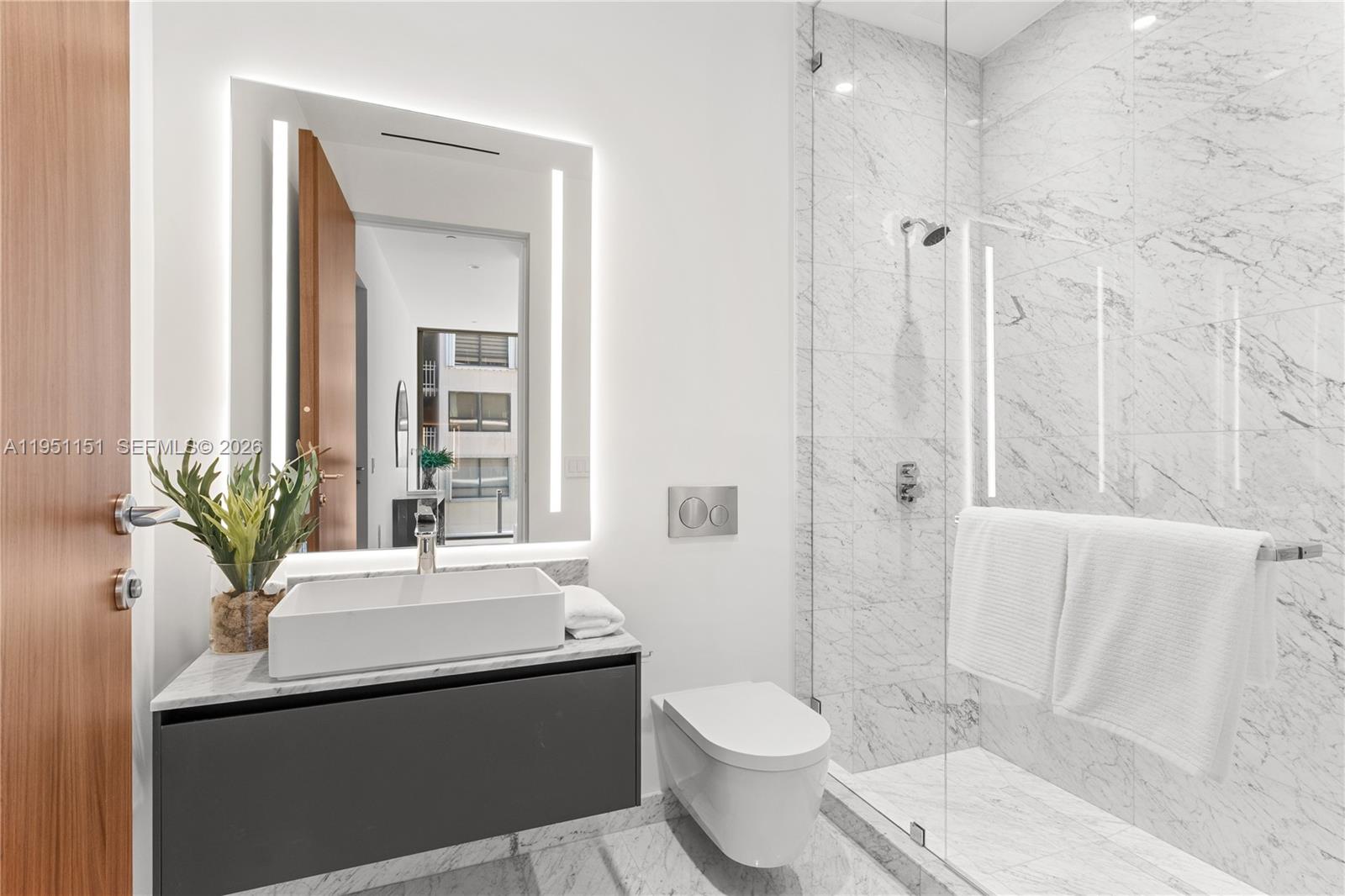 Vita Grove Isle - Residential