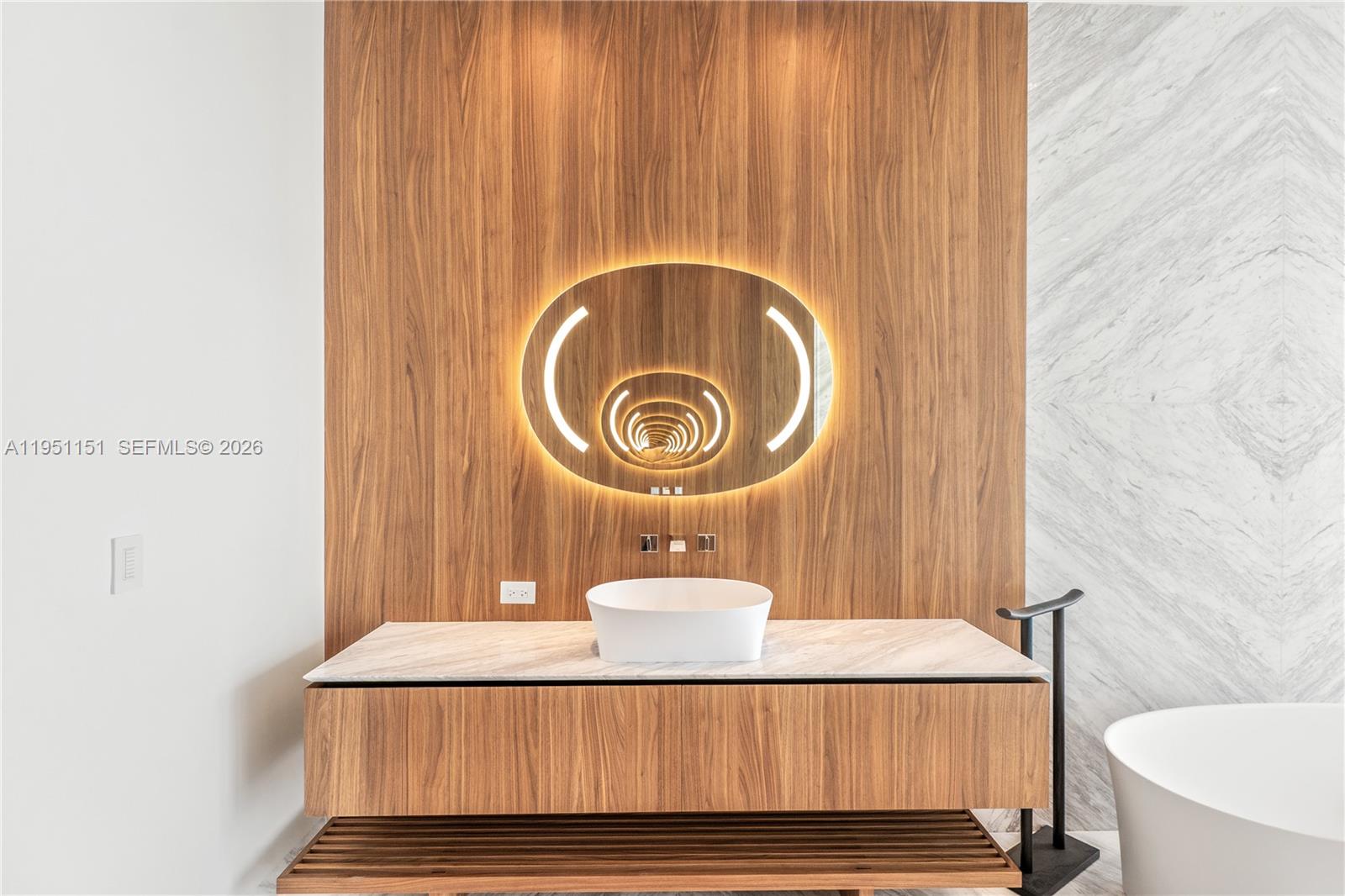 Vita Grove Isle - Residential