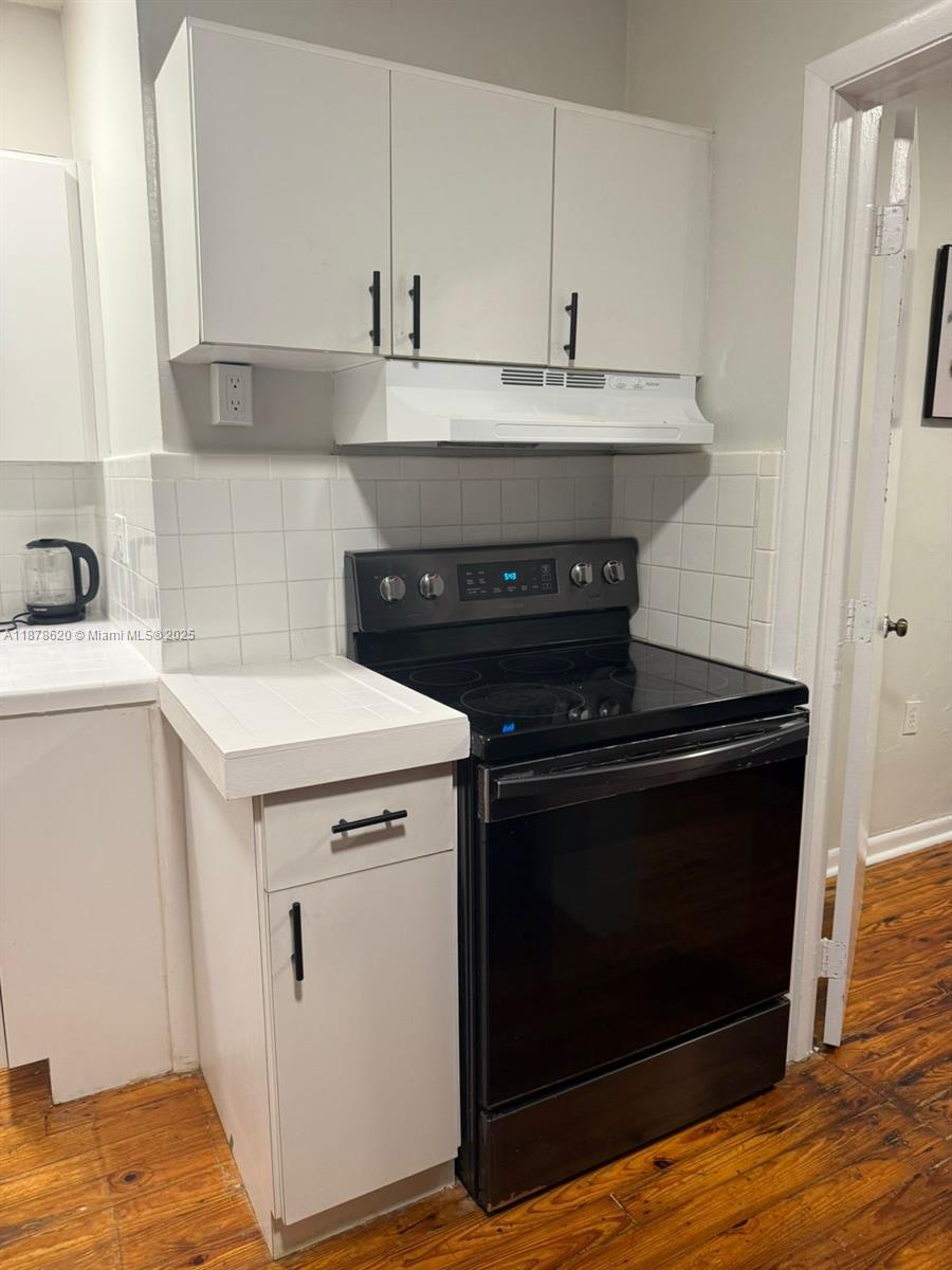 1289 Marseille Dr 46