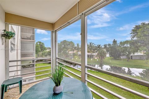 A home in Lauderdale Lakes