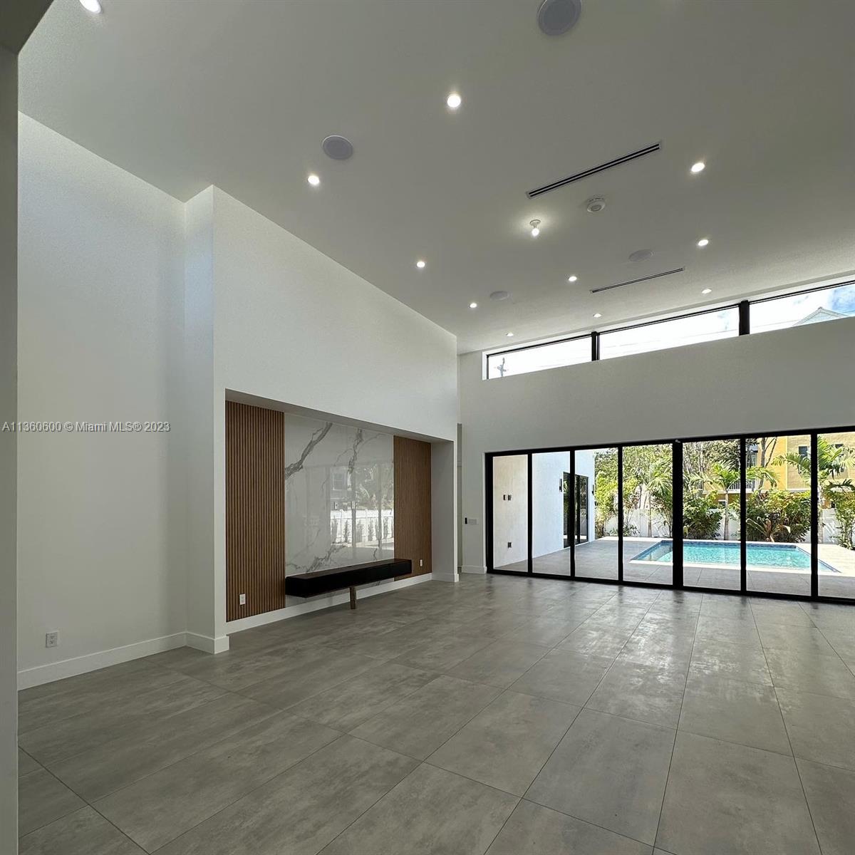 HOLMBERG & MC KEES - Residential