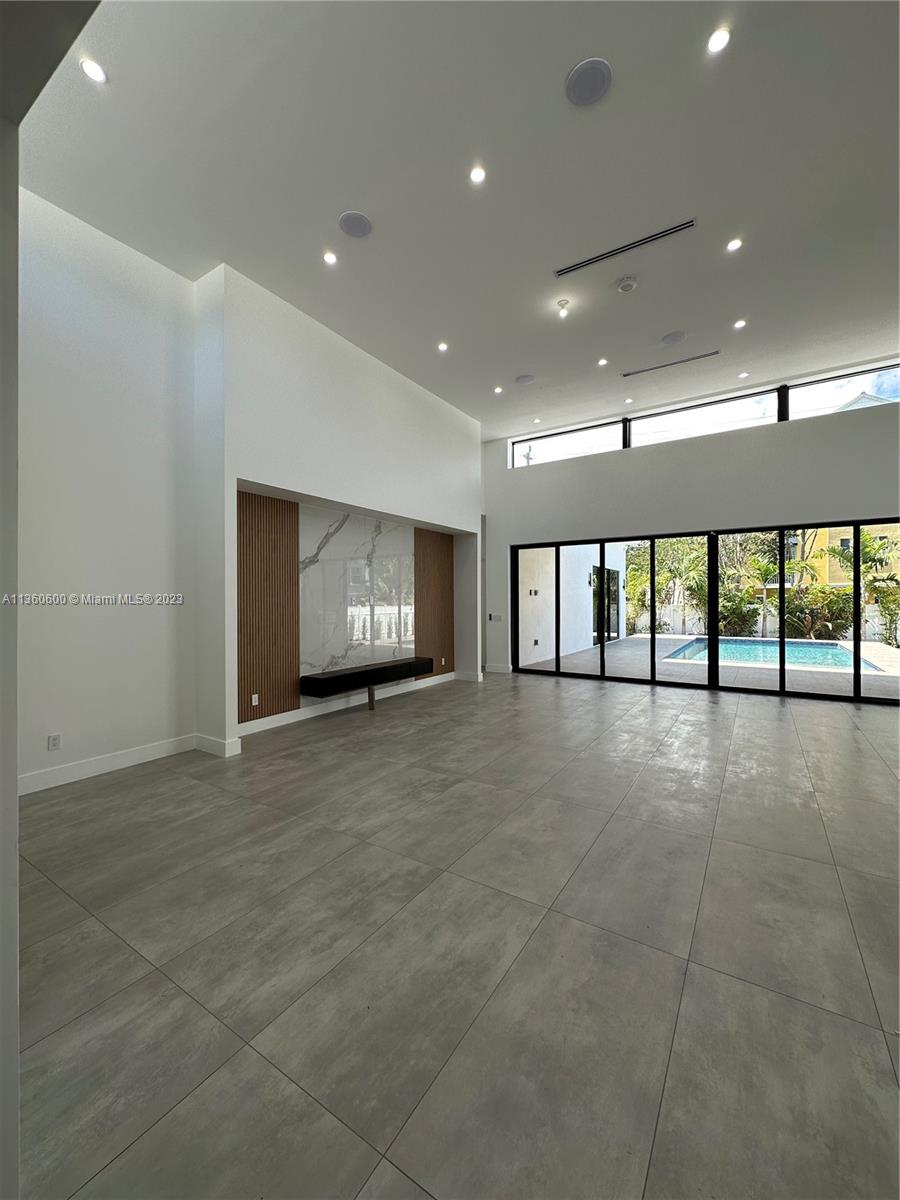 HOLMBERG & MC KEES - Residential