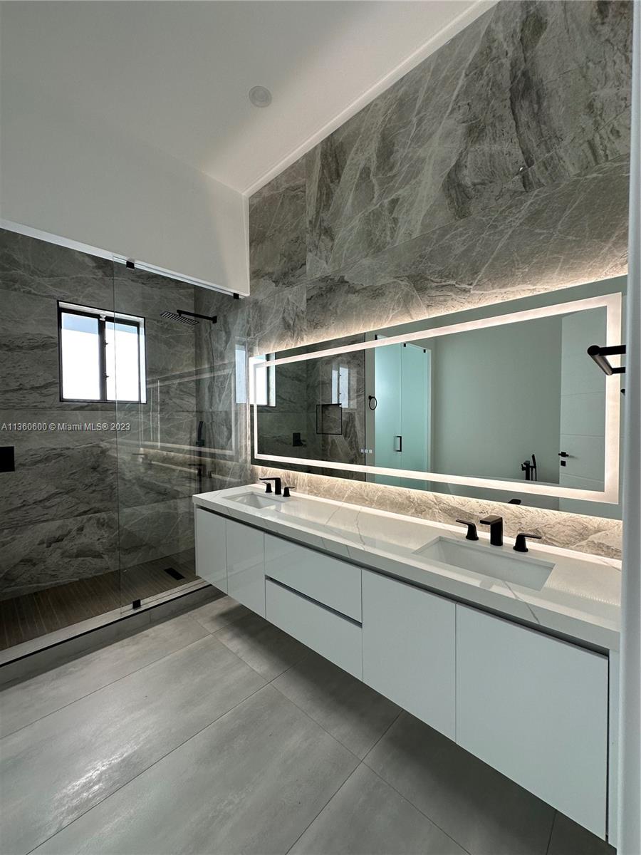 HOLMBERG & MC KEES - Residential