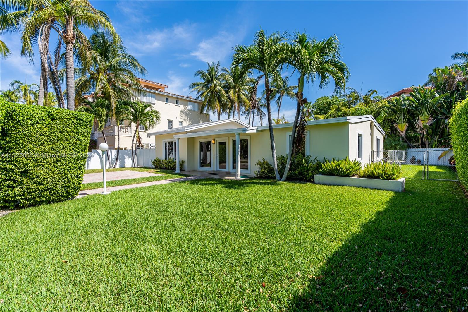 BISCAYNE KEY ESTATES - Residential