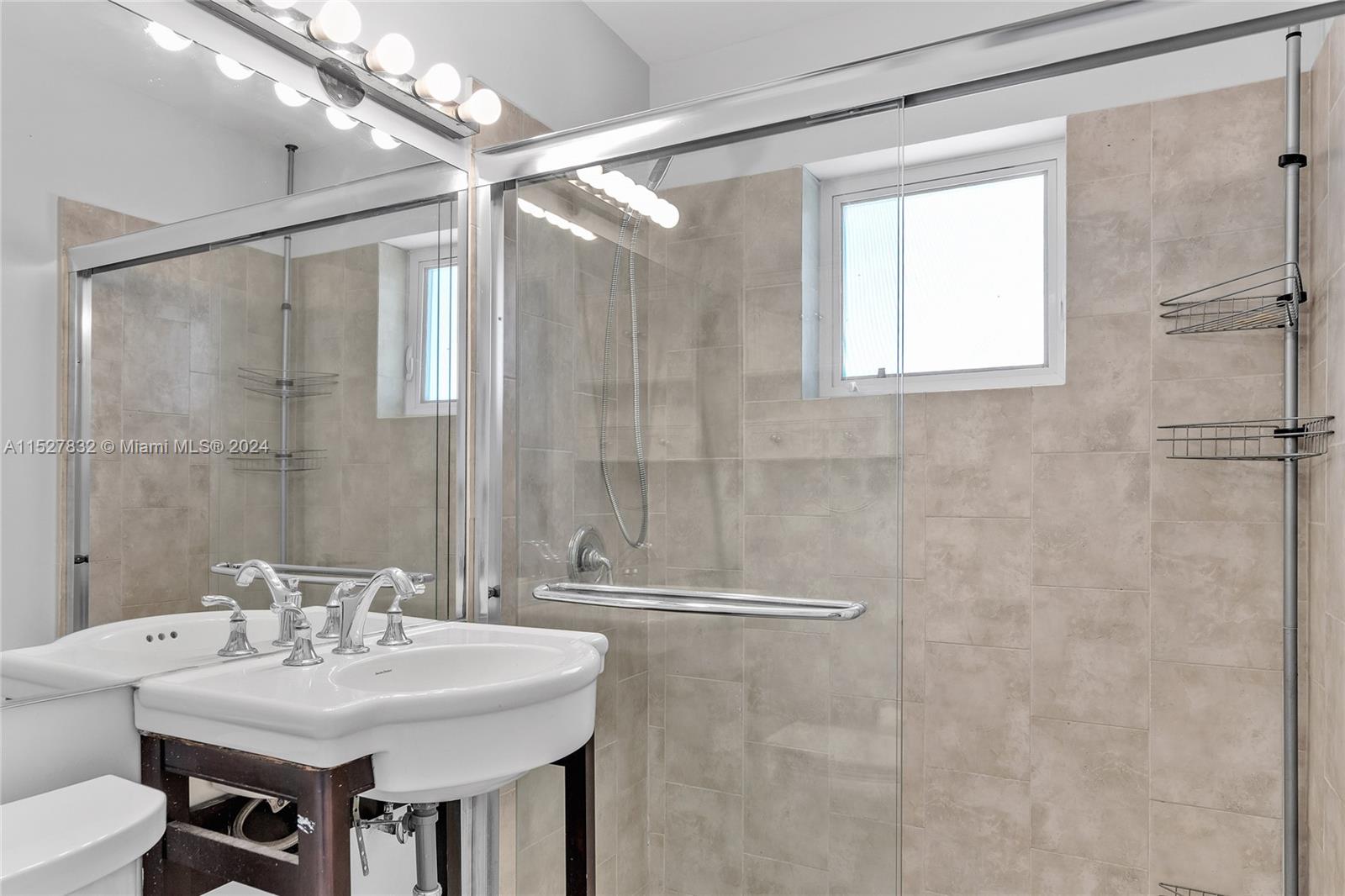 BISCAYNE KEY ESTATES - Residential