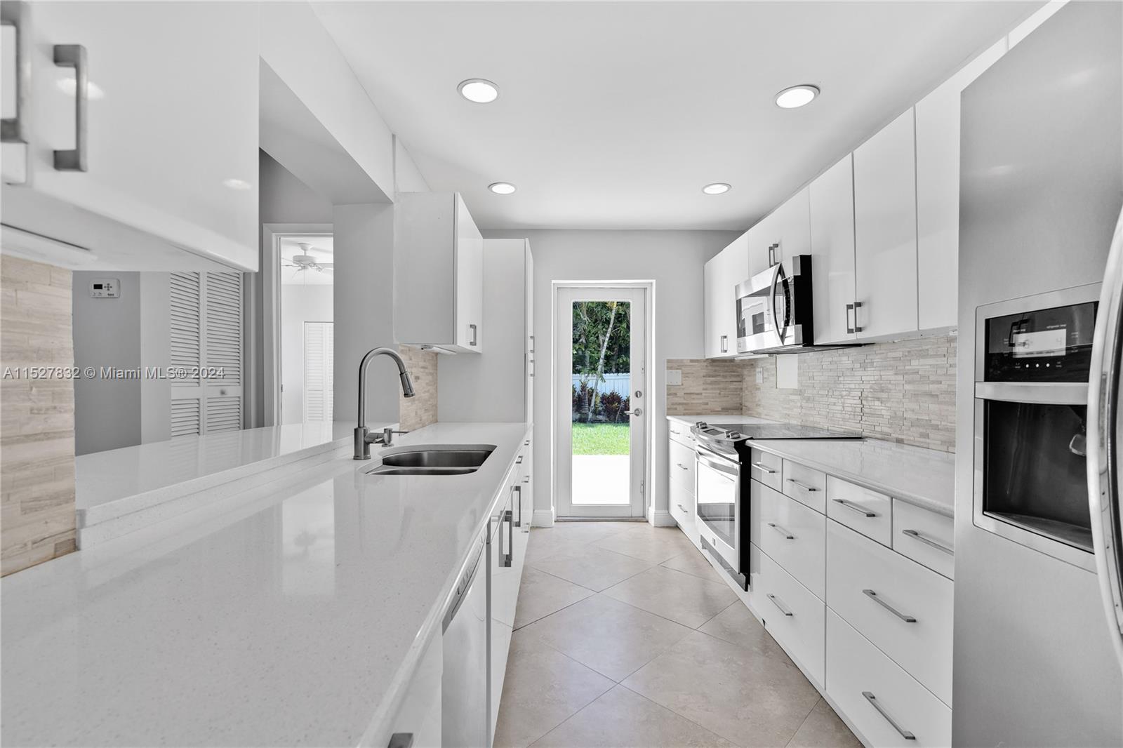 BISCAYNE KEY ESTATES - Residential