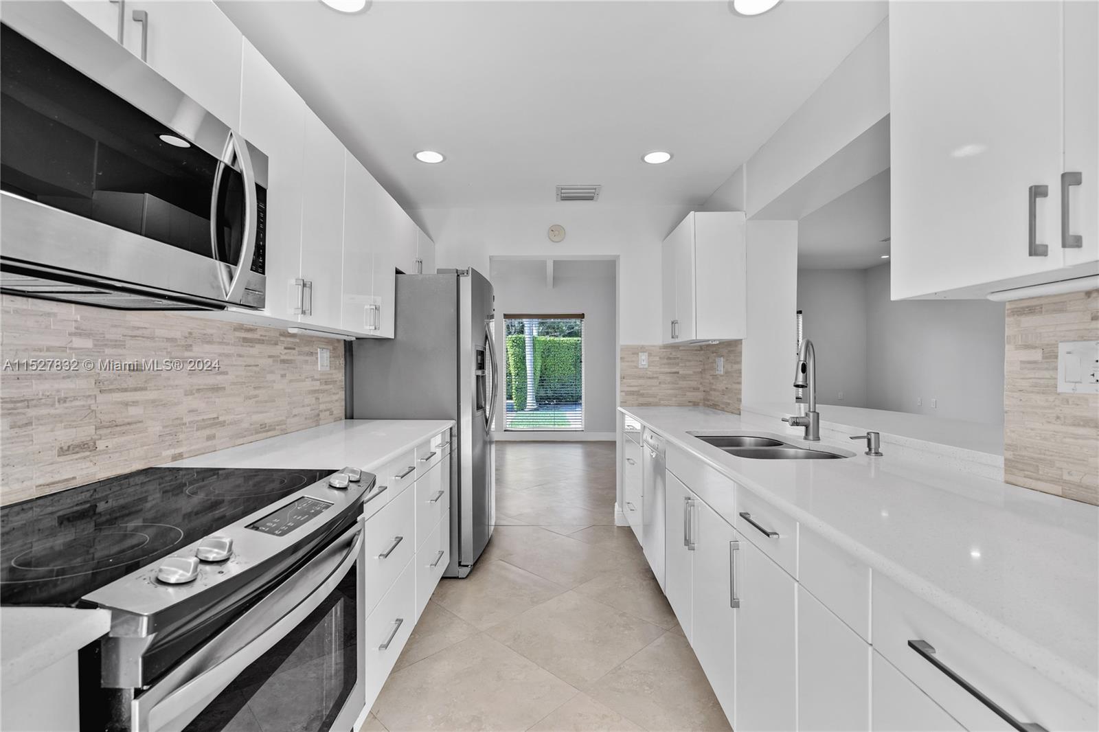 BISCAYNE KEY ESTATES - Residential