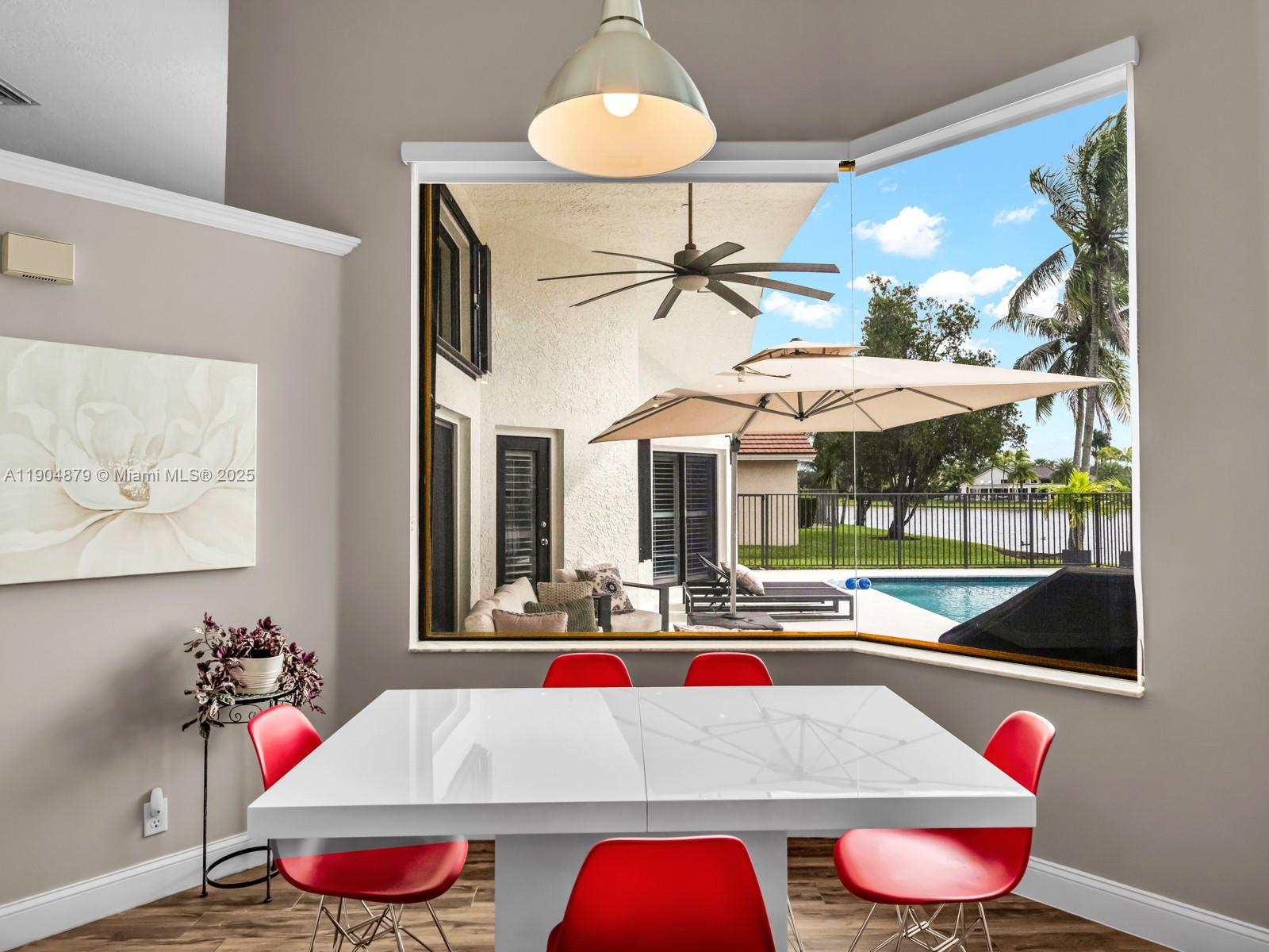 COUNTRY ISLES - Residential