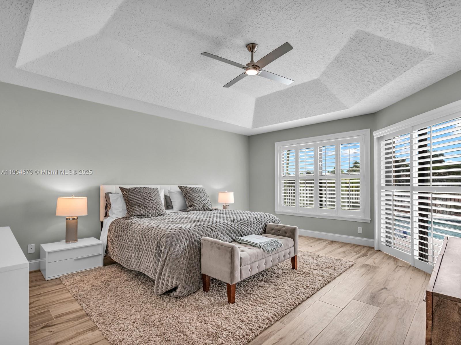 COUNTRY ISLES - Residential