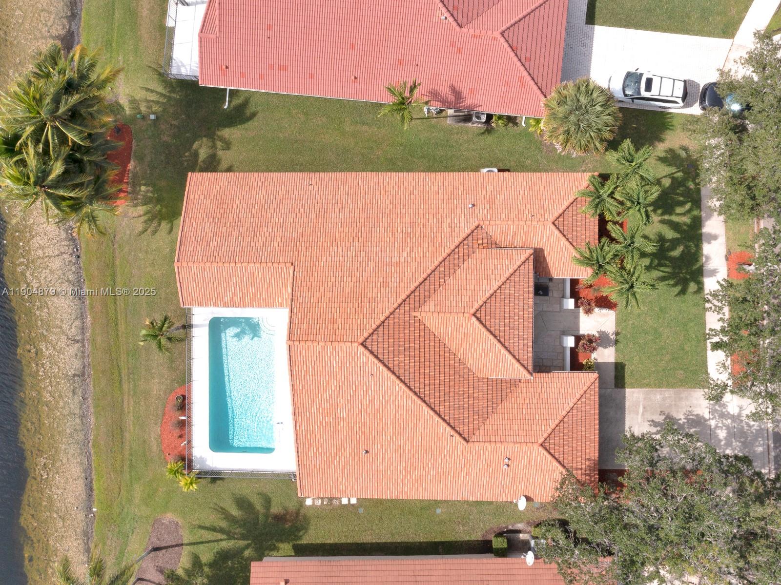 COUNTRY ISLES - Residential