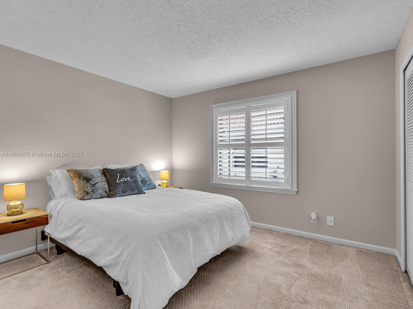 COUNTRY ISLES - Residential