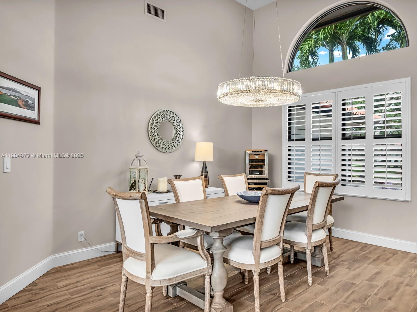 COUNTRY ISLES - Residential