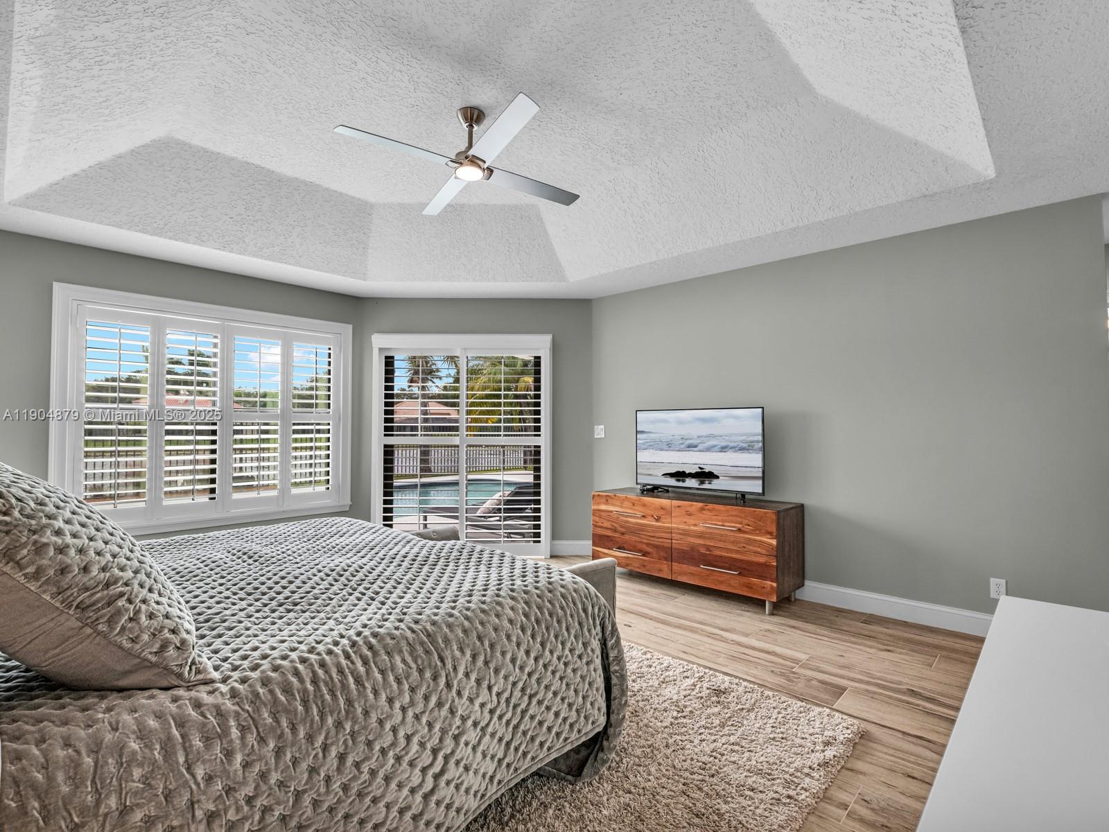 COUNTRY ISLES - Residential