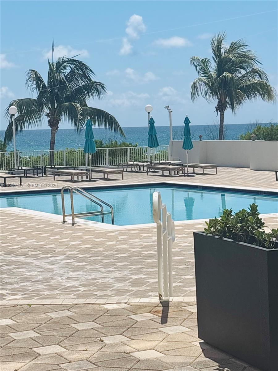 ARLEN BEACH CONDO - Residential