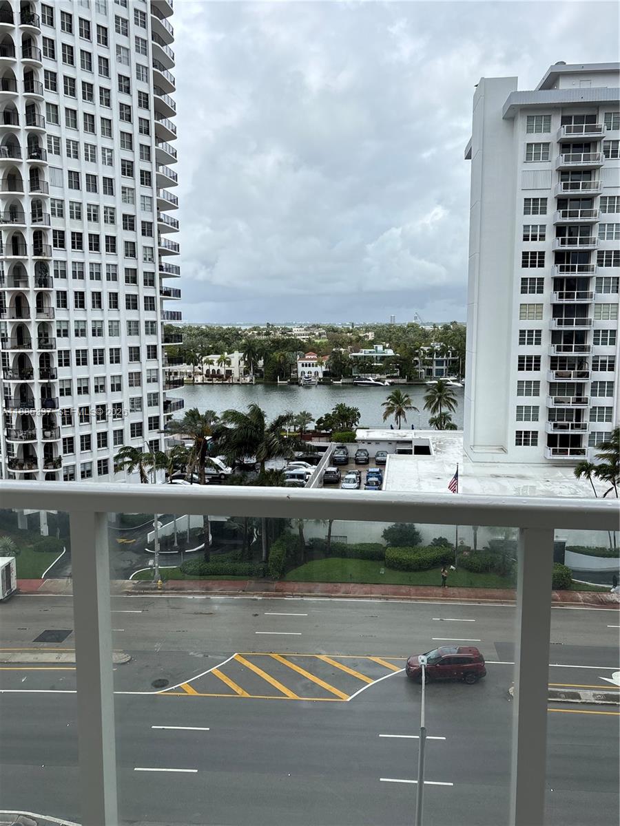 ARLEN BEACH CONDO - Residential