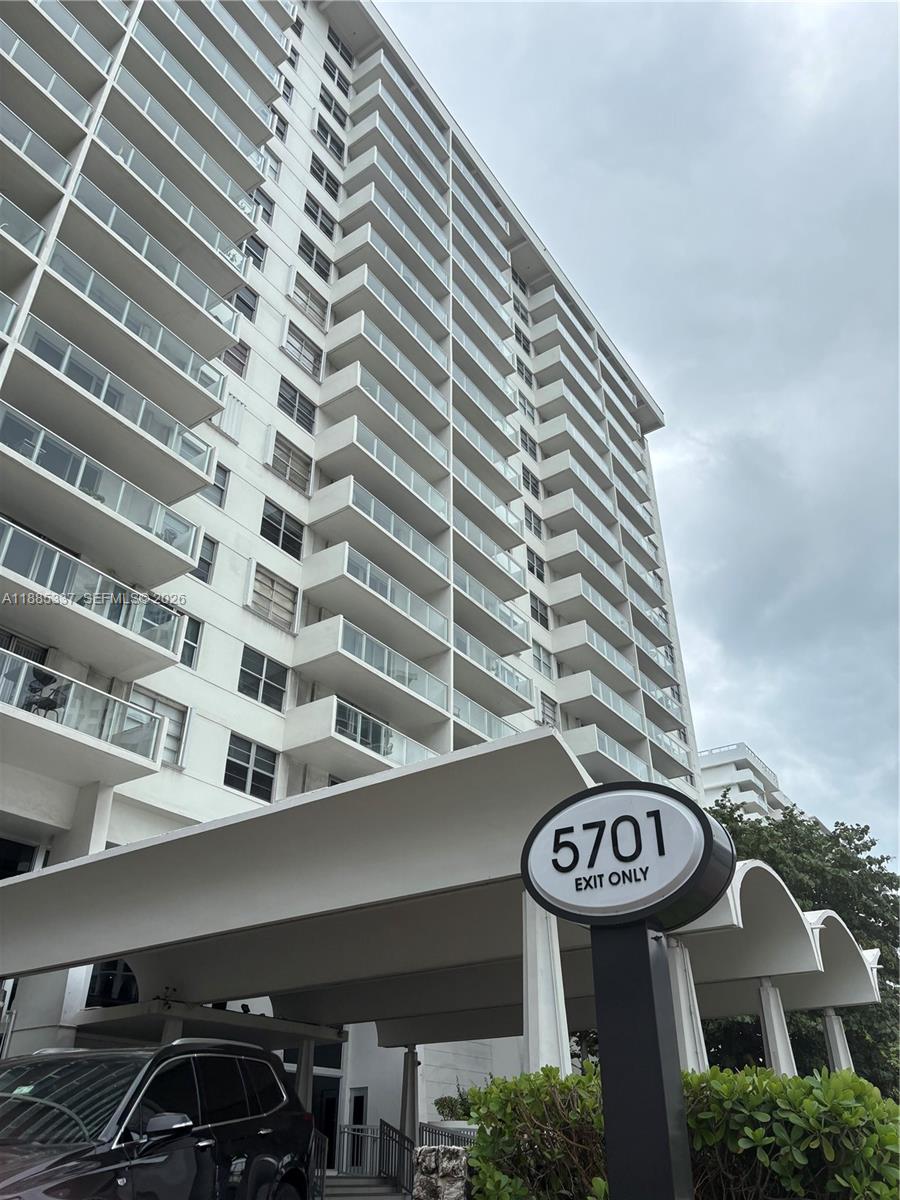 ARLEN BEACH CONDO - Residential
