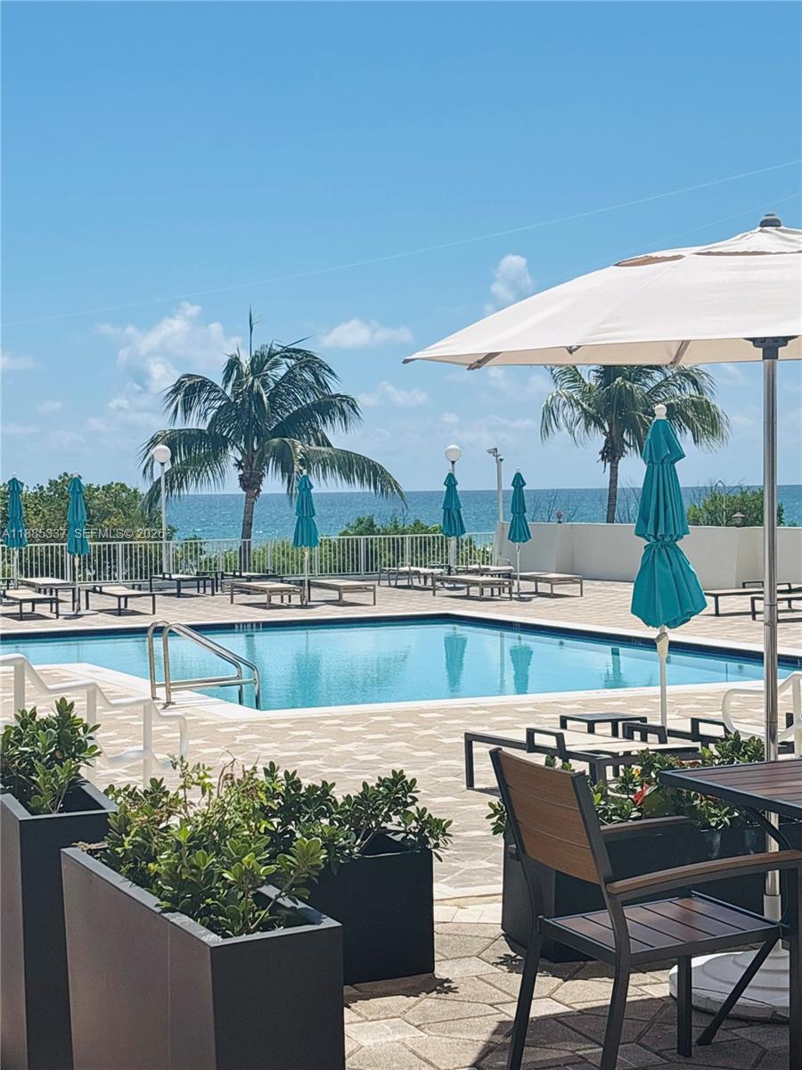 ARLEN BEACH CONDO - Residential