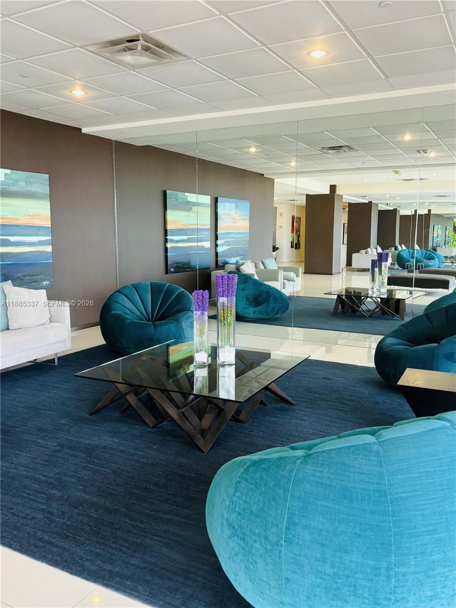 ARLEN BEACH CONDO - Residential
