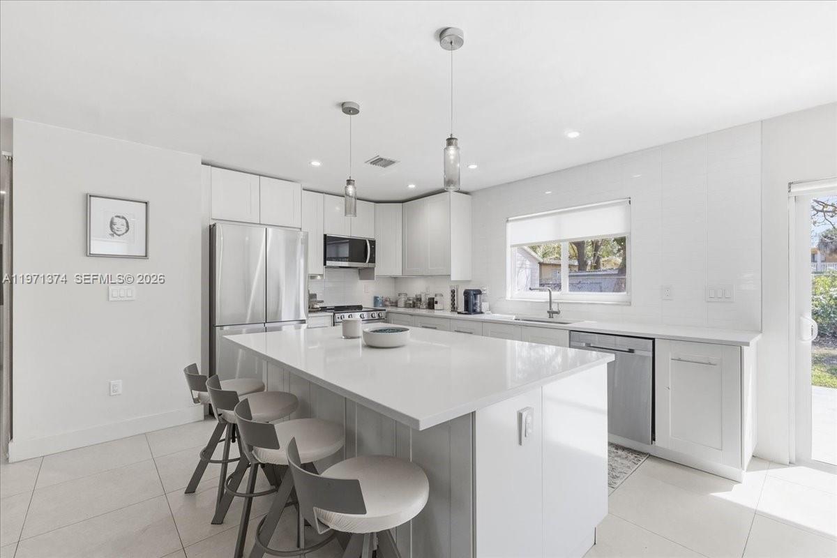 UNIV GARDENS SUB NO 5 - Residential