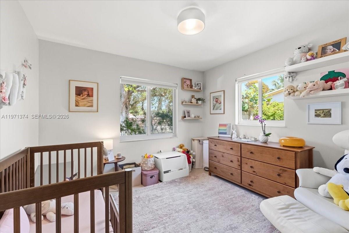 UNIV GARDENS SUB NO 5 - Residential