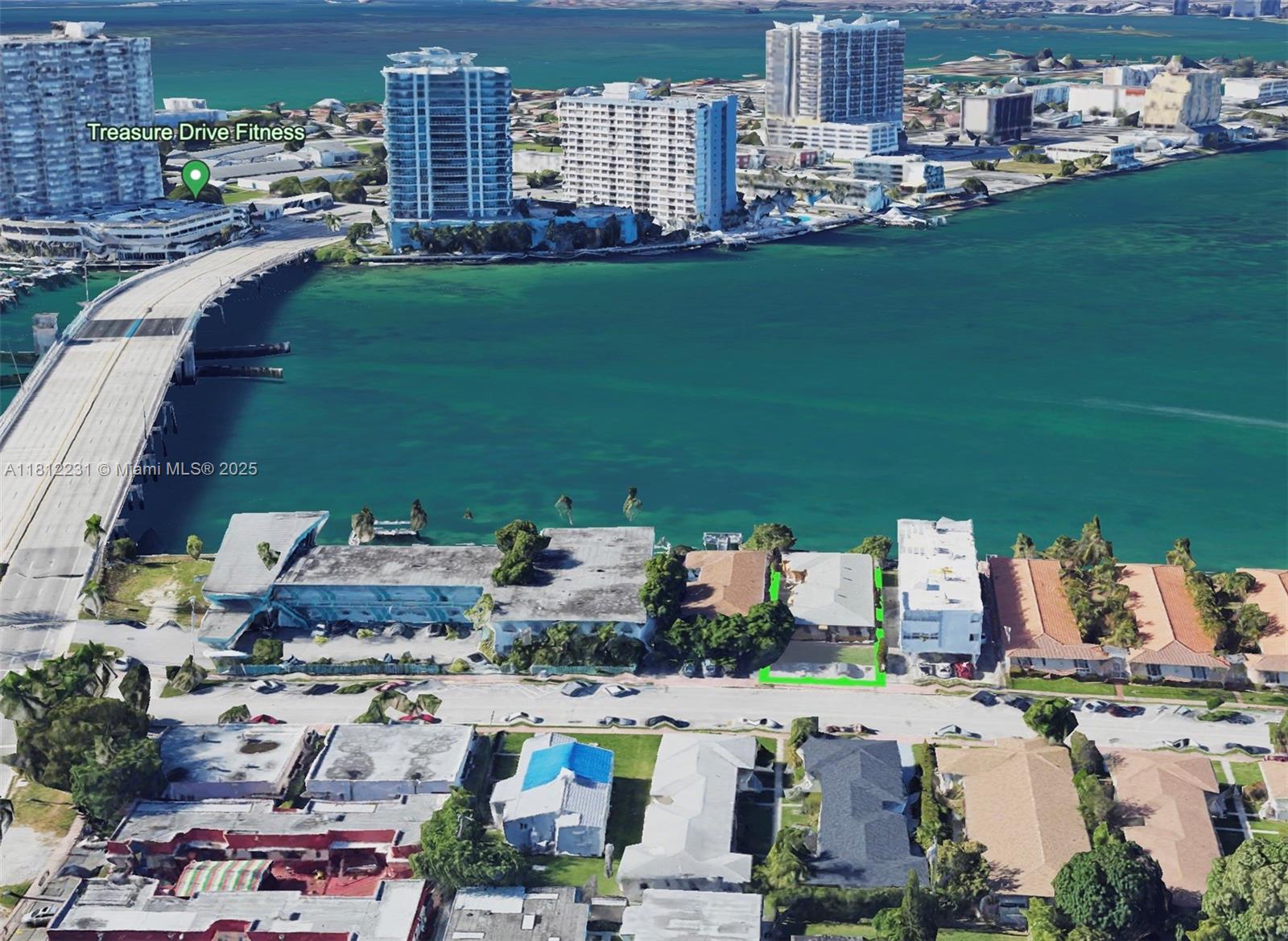 Rental Property at 2140 Bay Dr 4, Miami Beach, Miami-Dade County, Florida - Bedrooms: 1 
Bathrooms: 1  - $1,900 MO.