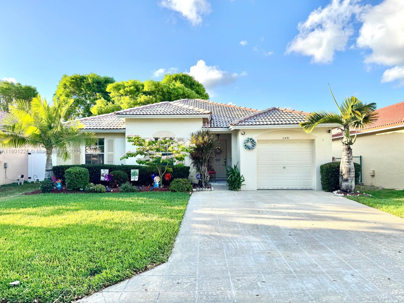 11431 SW 21st St, Miramar, FL, 33025/$545,000 2 11431 SW 21st St