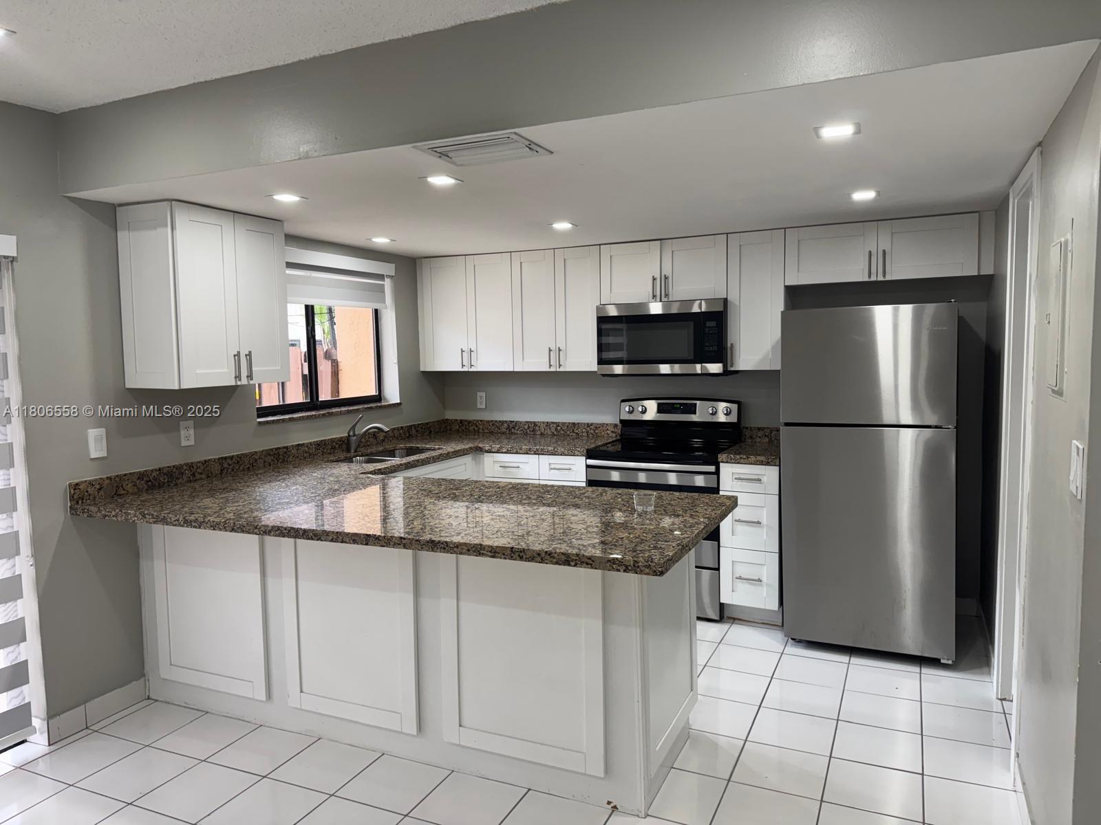 Rental Property at 8430 Nw 8th St B4, Miami, Broward County, Florida - Bedrooms: 2 
Bathrooms: 2  - $2,550 MO.