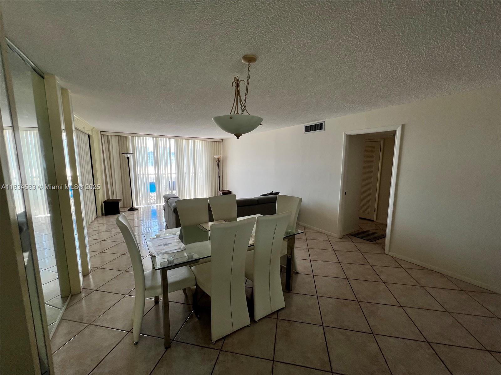 6039 Collins Ave 1034