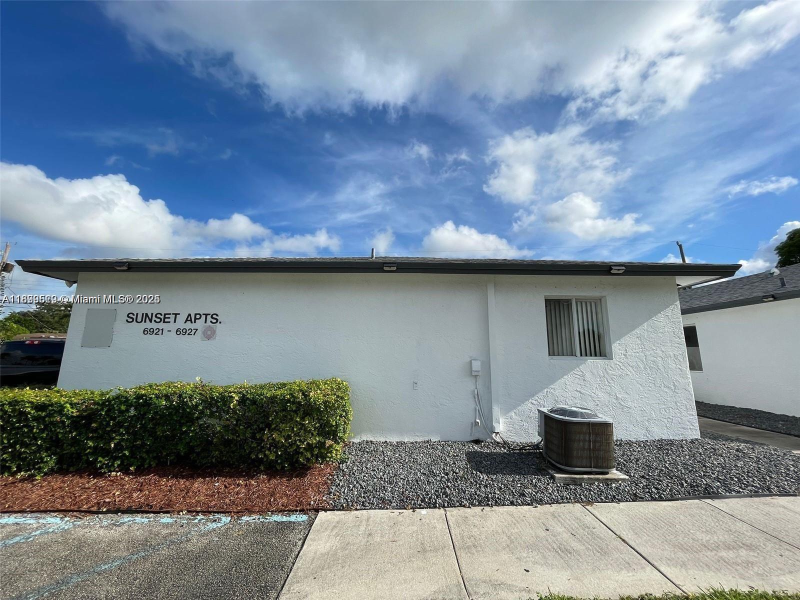 PEMBROKE PINES NO 3 - Residential Lease