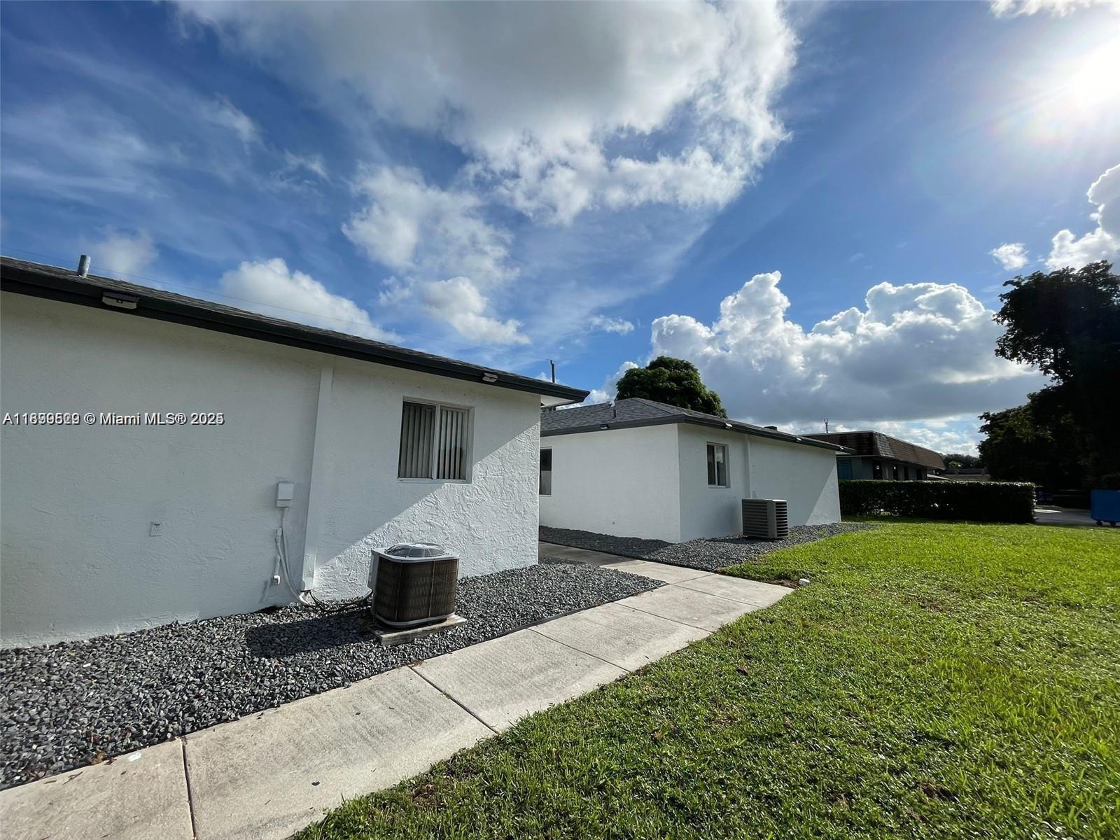 PEMBROKE PINES NO 3 - Residential Lease