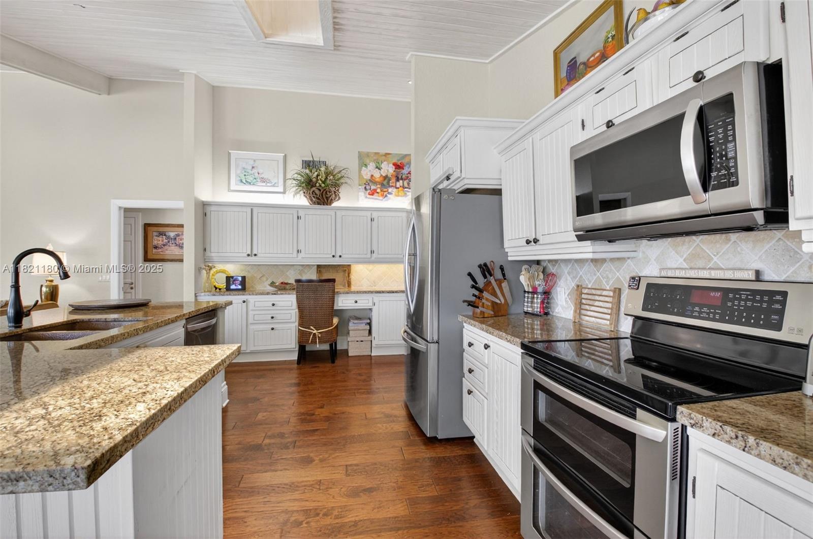 STONEBRIDGE - Residential
