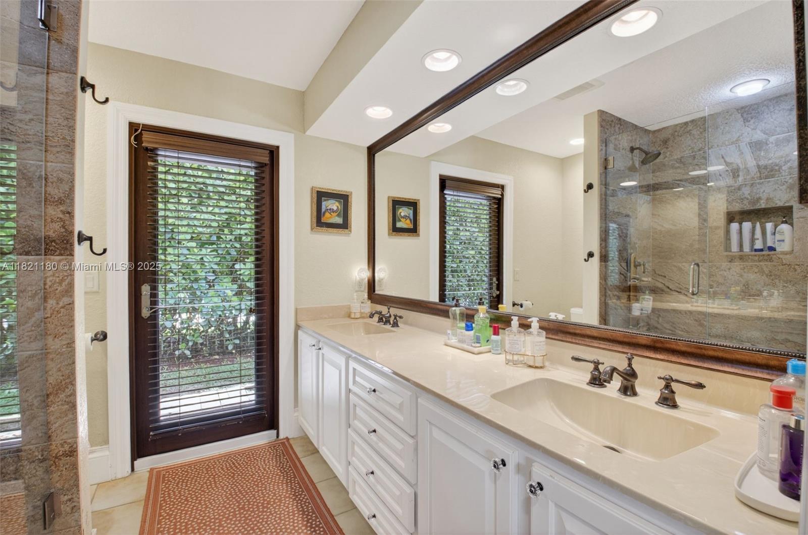 STONEBRIDGE - Residential