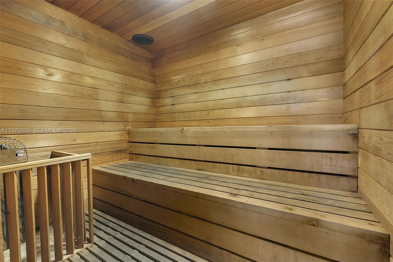 IMPERIAL POINT COLONNADES - Residential