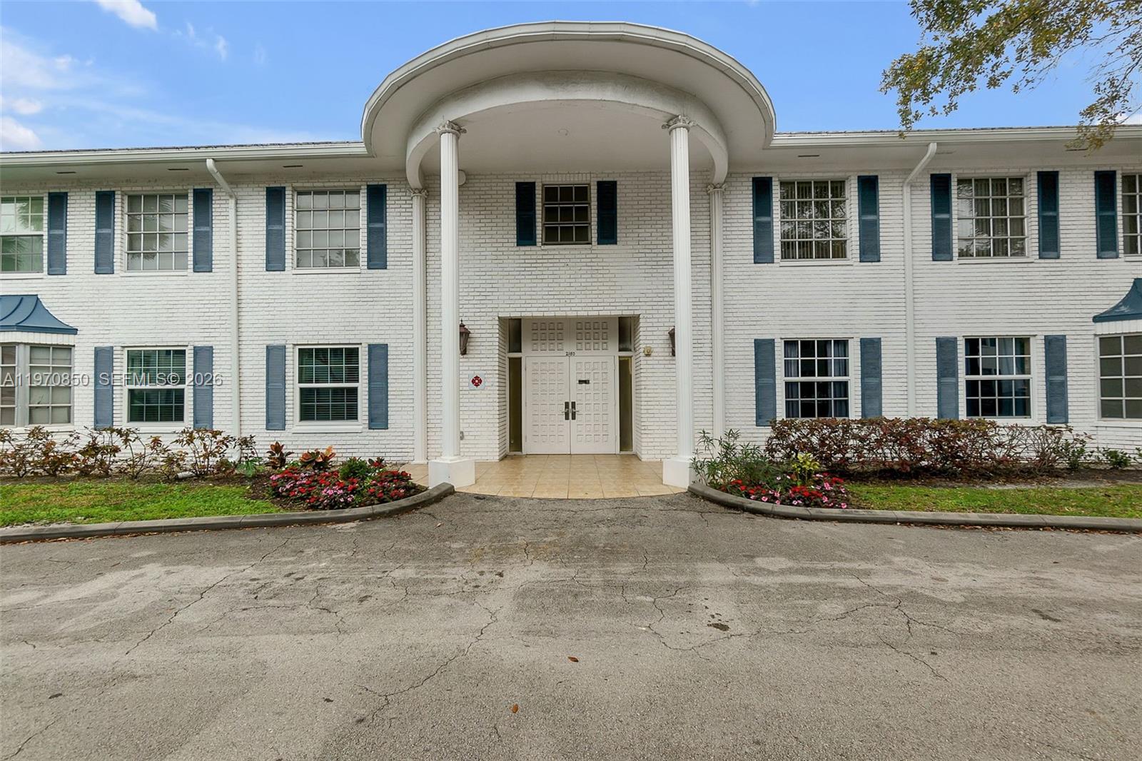 IMPERIAL POINT COLONNADES - Residential