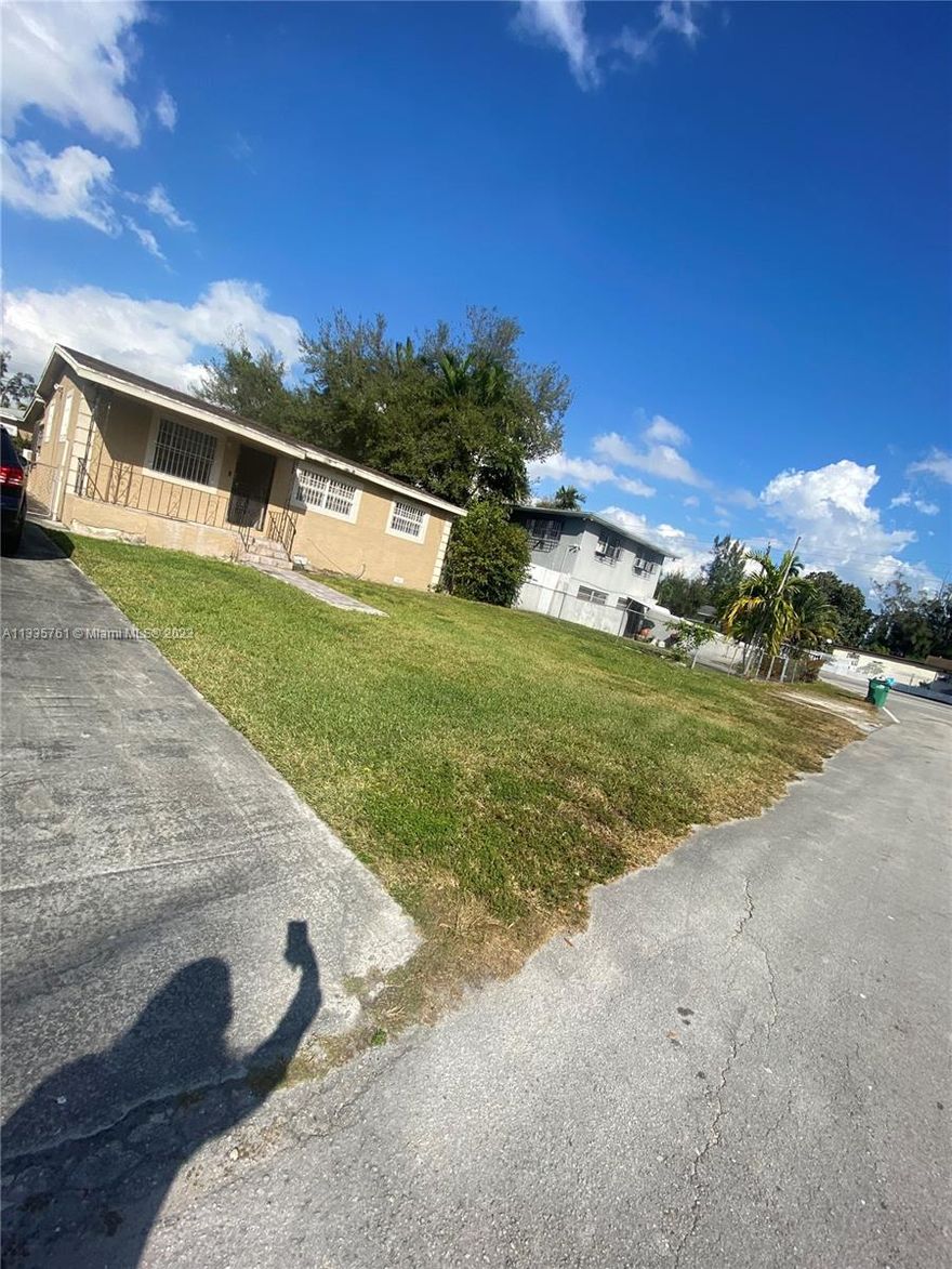 3/1 Home on large lot located in an upcoming neighborhood in the city of Miami. Featured brand new ceramic tiles throughout and AC is 2 years old. A covered patio area, Separate utility room and laundry room. Enjoy a larger back yard and shed. NO HOA or restrictions.