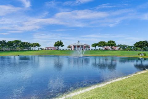 A home in Deerfield Beach