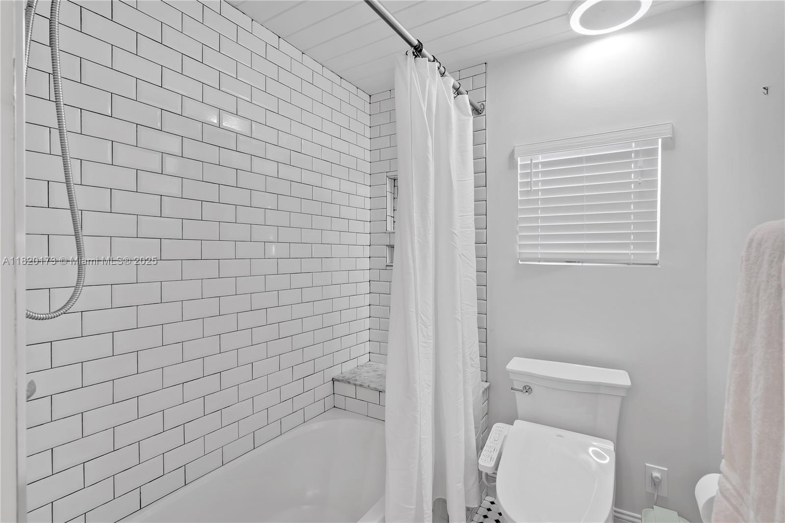 LAKE SURPRISE ESTATES - Residential